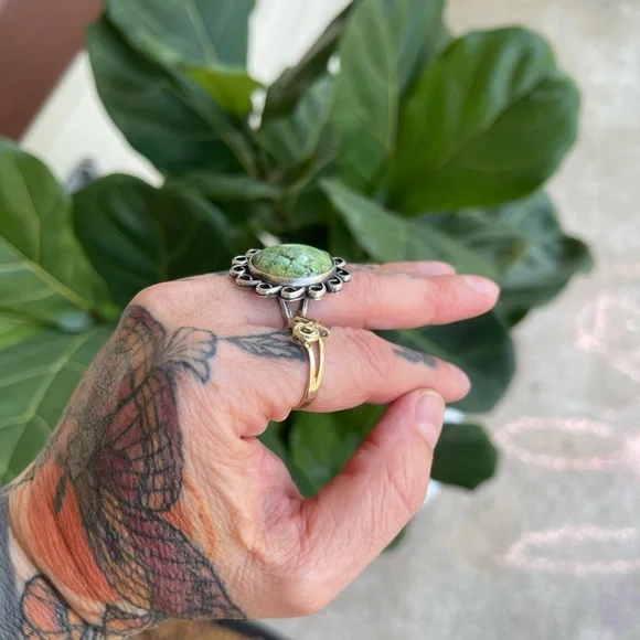 Incredible lime green turquoise ring - Picture 7 of 9